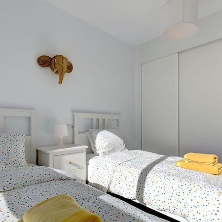 Riverside Benahavis Holiday Rental Apartment Bagian luar foto