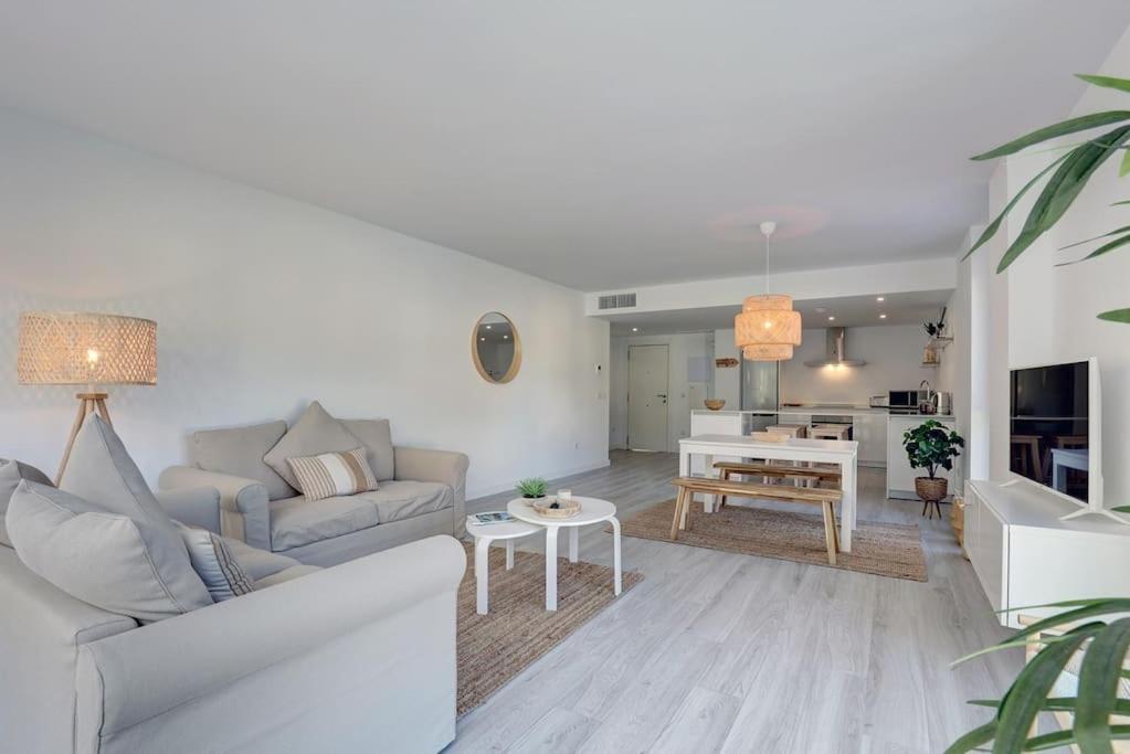 Riverside Benahavis Holiday Rental Apartment Bagian luar foto