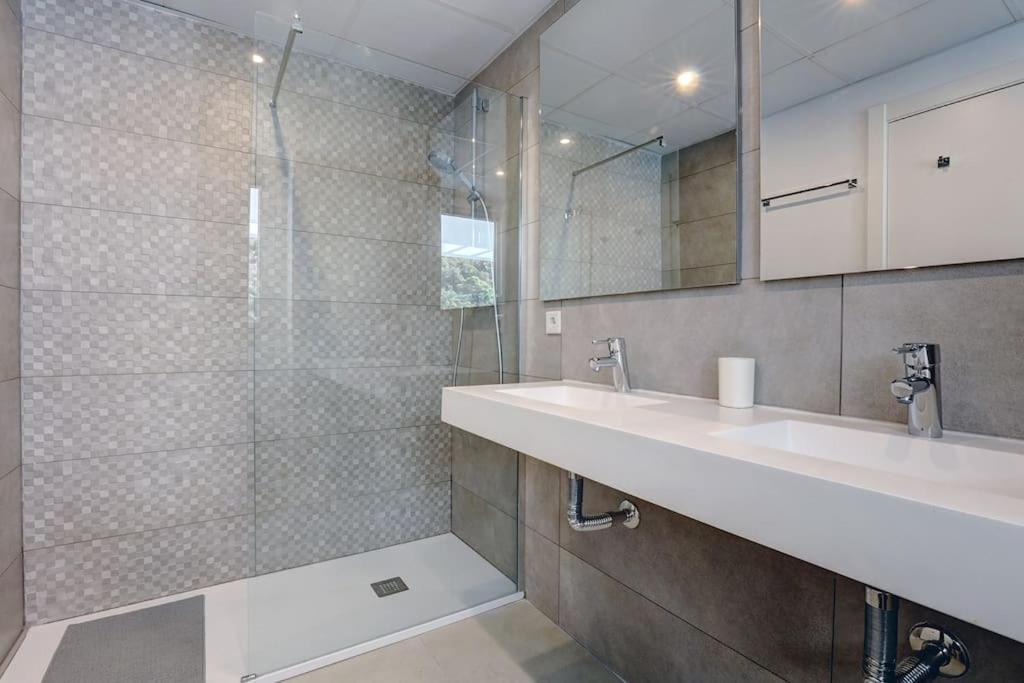 Riverside Benahavis Holiday Rental Apartment Bagian luar foto
