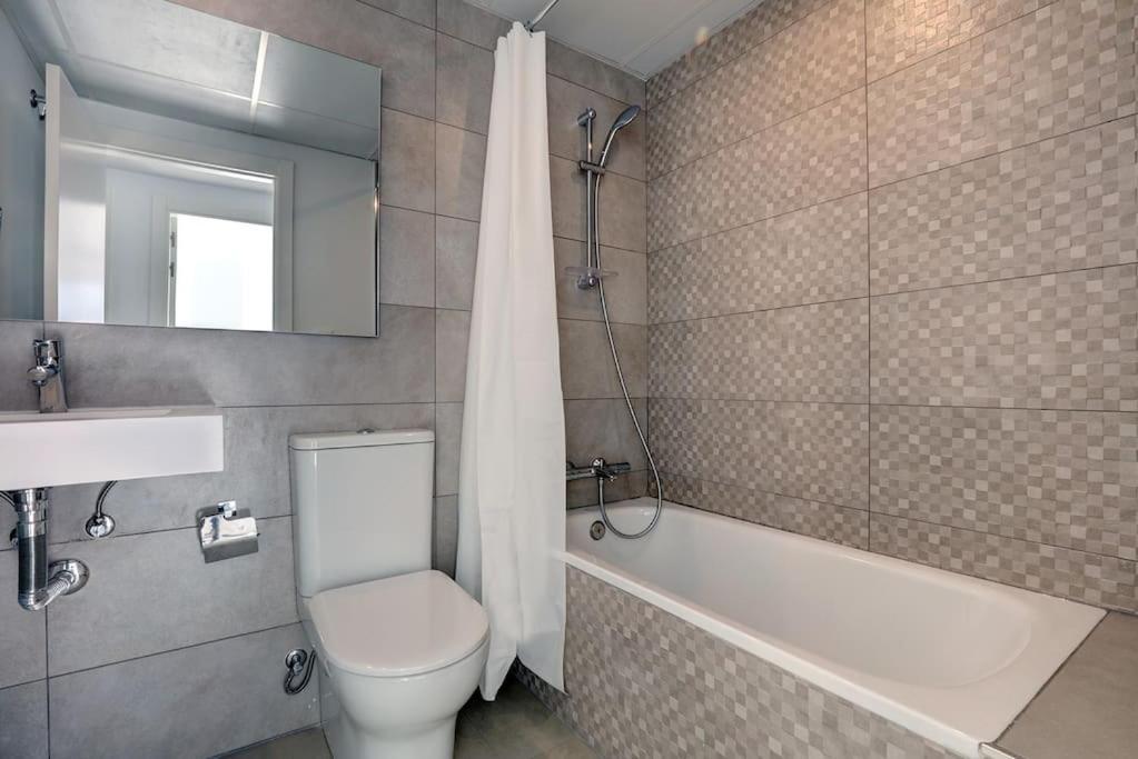 Riverside Benahavis Holiday Rental Apartment Bagian luar foto