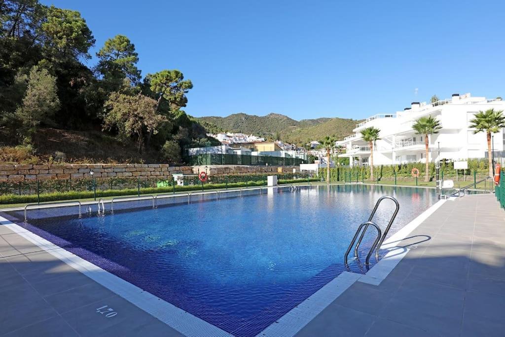 Riverside Benahavis Holiday Rental Apartment Bagian luar foto