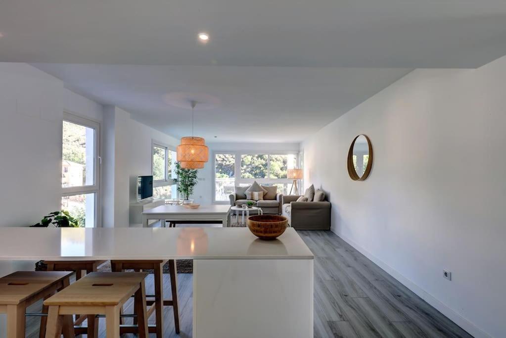 Riverside Benahavis Holiday Rental Apartment Bagian luar foto
