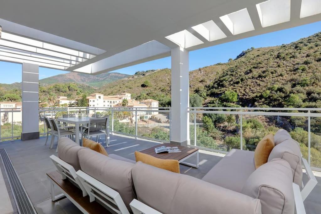 Riverside Benahavis Holiday Rental Apartment Bagian luar foto